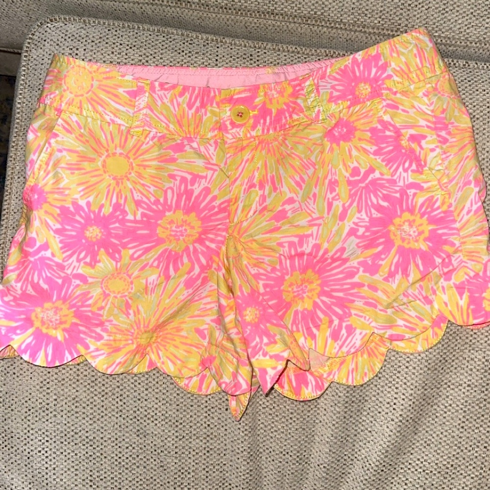 Lily Pulitzer Buttercup Scalloped Shorts